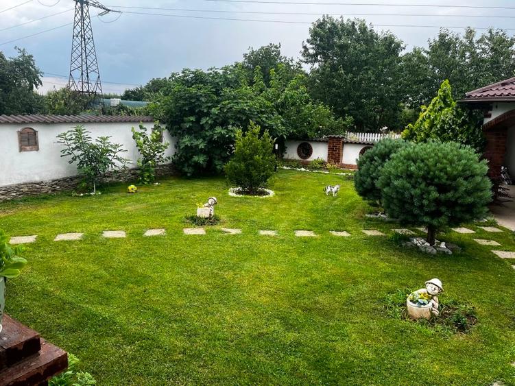 Casă individuală cu 5 camere cu Canalizare în Mogoșești