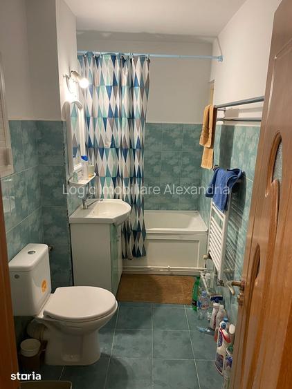 Apartament 3 camere, etaj 10, balcon ?i lift, ultracentral