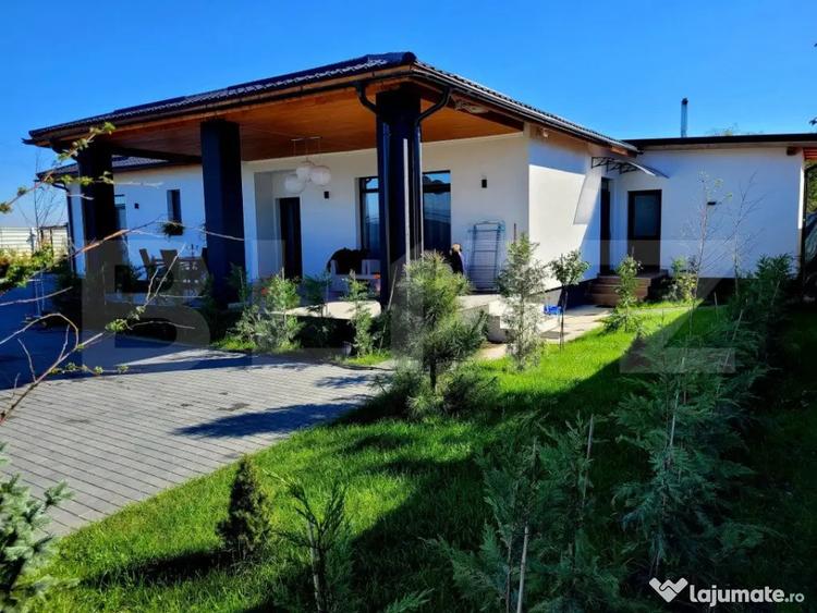 Casă cu 4 camere cu Canalizare în Hălchiu