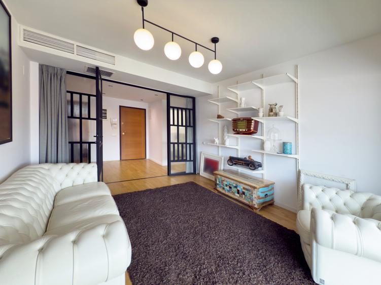 Penthouse cu 3 camere, mobilat în P-ța Victoriei