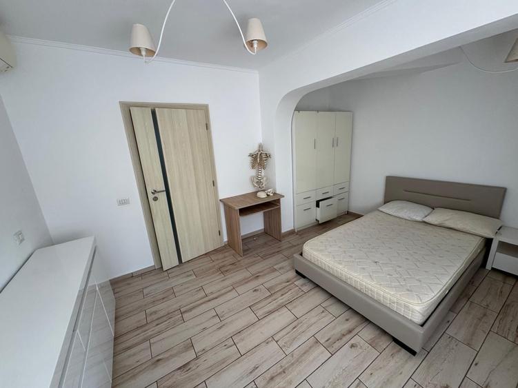 Apartament cu 4 camere decomandat în Ultracentral