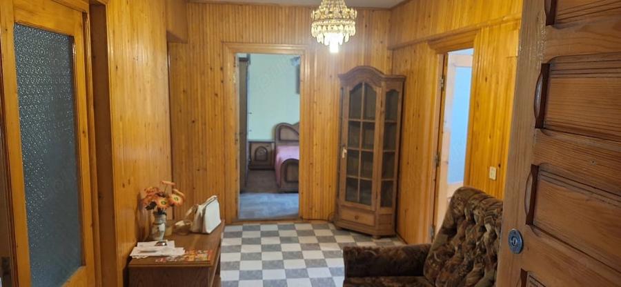 Apartament cu 3 camere decomandat în Exterior Vest