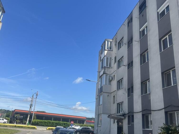 Apartament de vanzare cu 2 camere, etaj 3 - 5