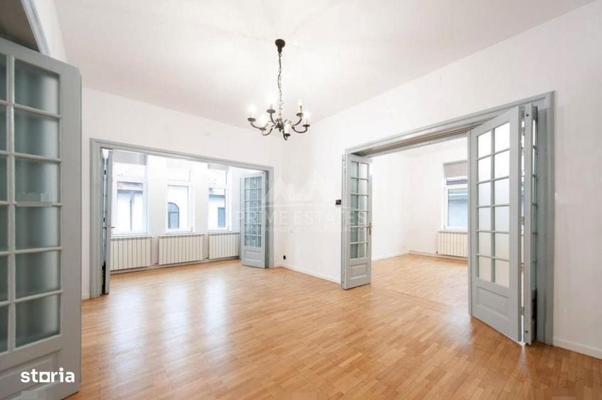 Apartament cu 4 camere în Aviatorilor
