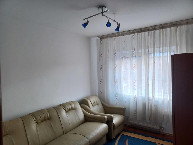 Apartament cu 3 camere decomandat în Sfântu Ilie