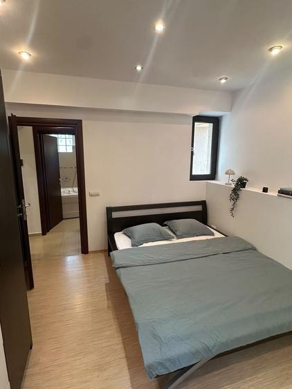 Apartament cu 3 camere decomandat, mobilat în Dristor