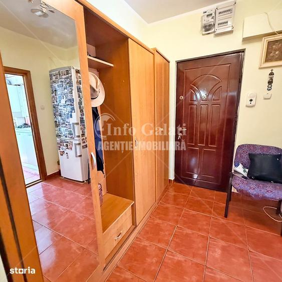 Apartament cu 4 camere în Micro 16