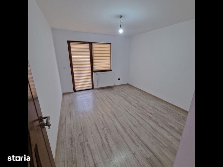 Casă cu 6 camere cu Teren 2676 Mp în Central