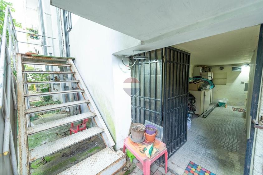 Apartament de vanzare 137 mp, zona centrala, curte proprie - 41