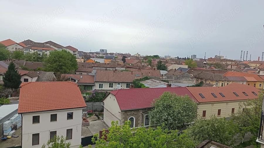 Apartament cu 2 camere decomandat în Central