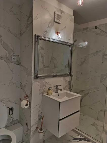 Apartament cu 3 camere semidecomandat în Zorilor
