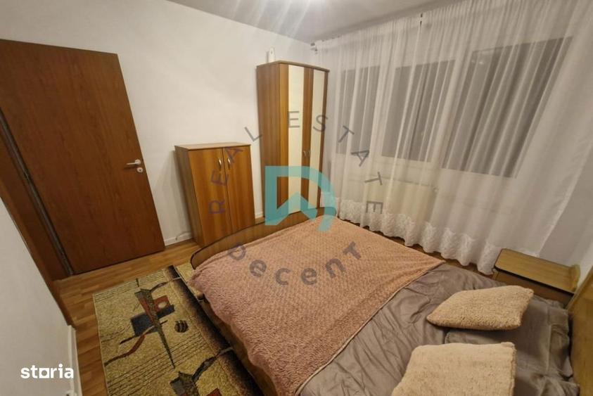 Apartament cu 3 camere semidecomandat în Centrul Istoric
