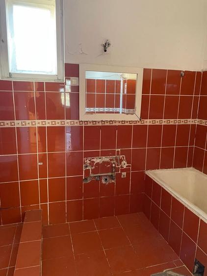 Casă cu 2 camere cu Teren 430 Mp în Semicentral