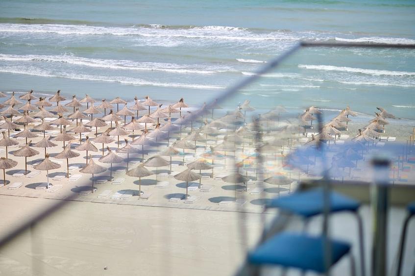 Apartament cu 3 camere decomandat în Mamaia-Sat
