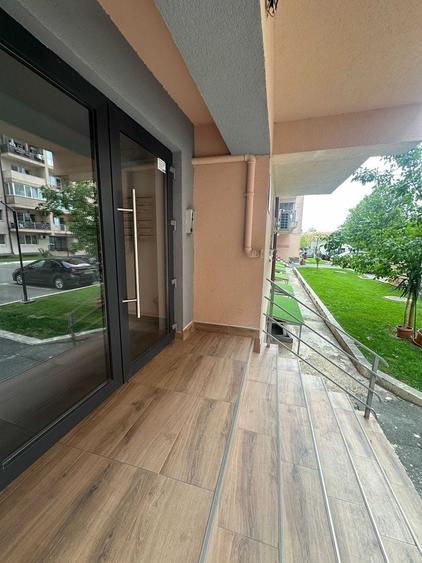 Garsonieră semidecomandată, mobilată în Est — fotografia 2