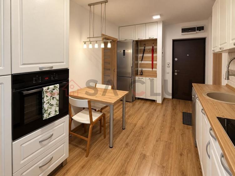 Apartament cu 3 camere semidecomandat, mobilat în Gheorgheni
