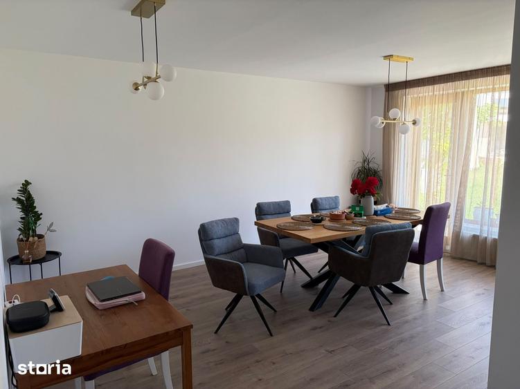 Casă cu 4 camere cu Teren 400 Mp în Central