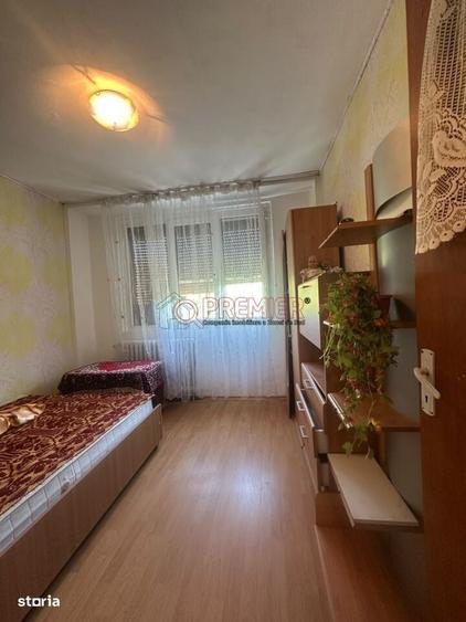 Apartament cu 3 camere decomandat în Central
