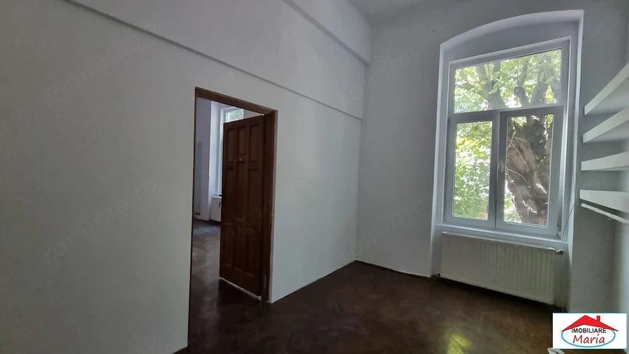 Casa in zona centrala parter si subsol cu acces auto - 17