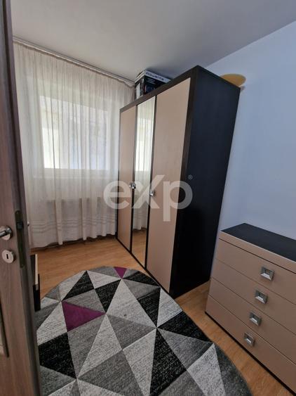 Apartament cu 2 camere semidecomandat, mobilat în Micro 11