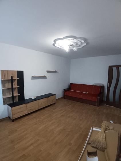 Apartament cu 2 camere decomandat în Coman