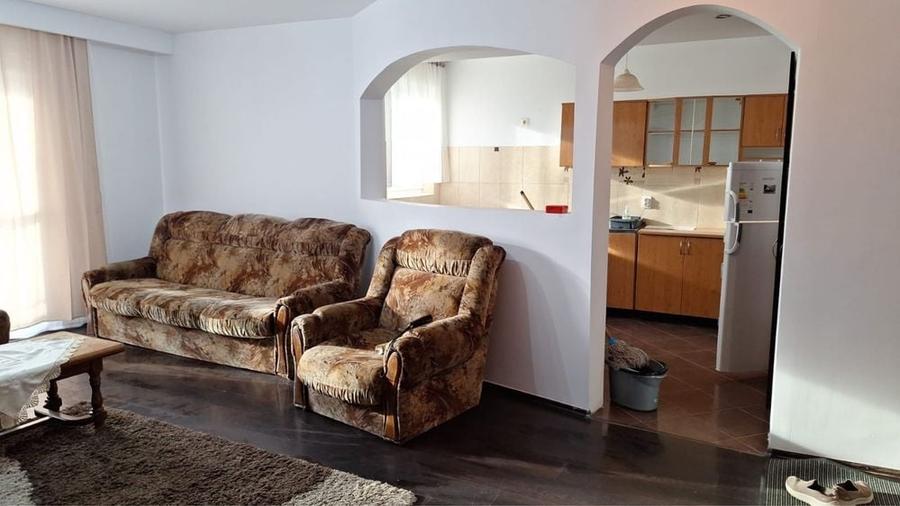 Apartament cu 2 camere semidecomandat în Central