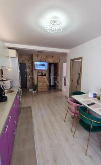 Apartament cu 3 camere semidecomandat, mobilat în Florești — fotografia 2