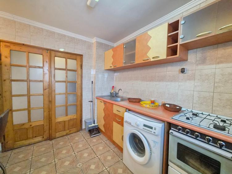 Apartament cu 2 camere în Uverturii