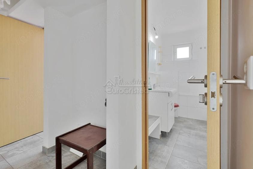 Apartament cu 2 camere semidecomandat în Est