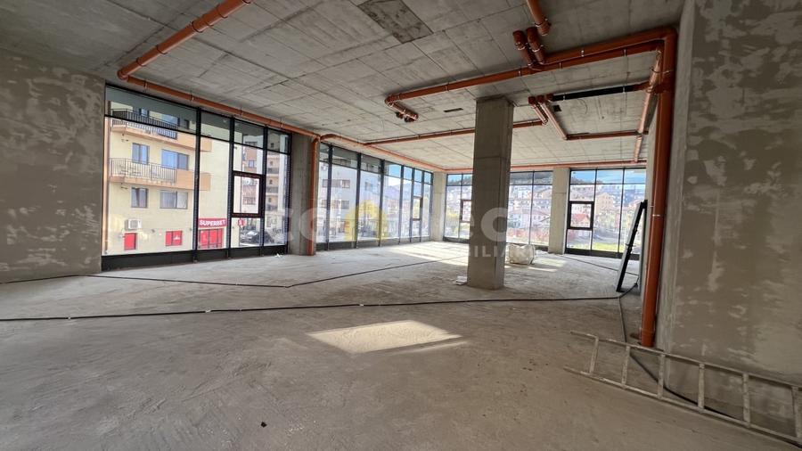 Spațiu comercial de închiriat | Versatil | NOU | 430 mp + Terasă | Florești - 4