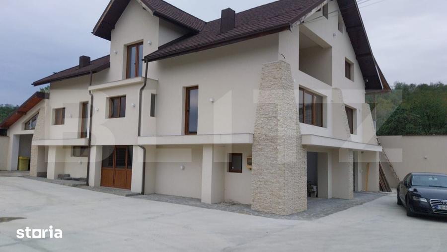 Casă cu 8 camere cu Teren 873 Mp în Tătărani