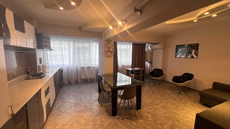 Apartament cu 2 camere decomandat în Exterior Vest