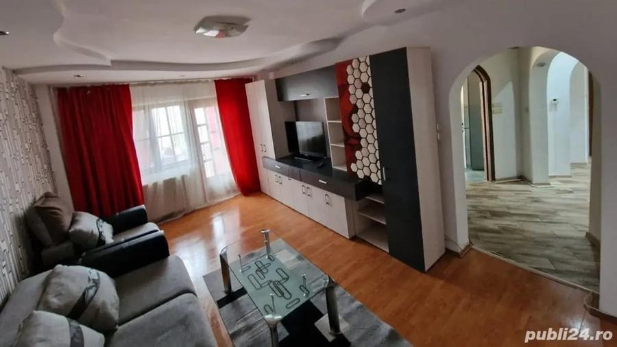 Apartament cu 3 camere decomandat în Aleea Sporturilor