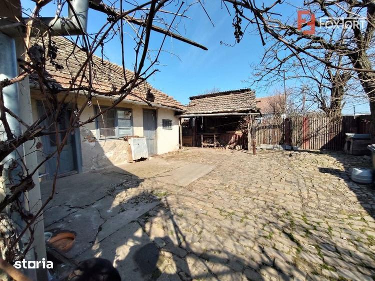 Casă cu 3 camere cu Teren 574 Mp în Est
