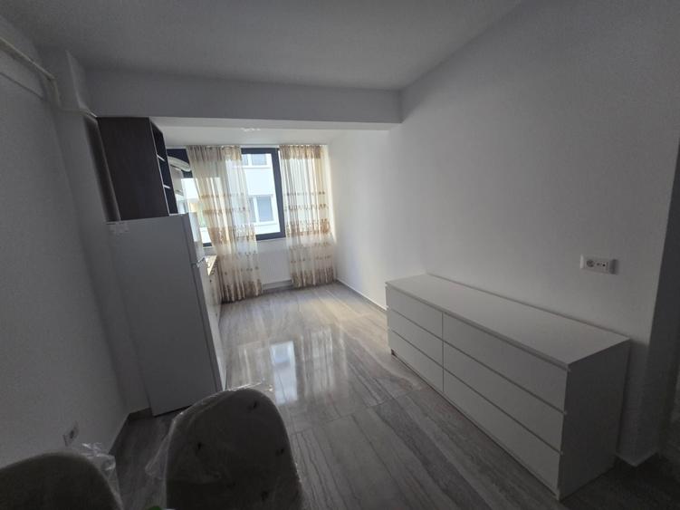 Apartament cu 2 camere decomandat în George Enescu