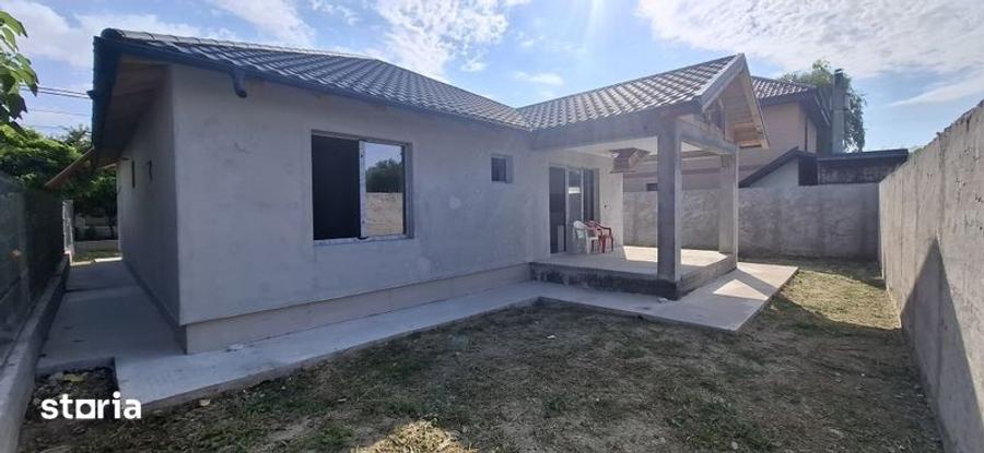 Casă cu 3 camere cu Teren 130 Mp în Sud
