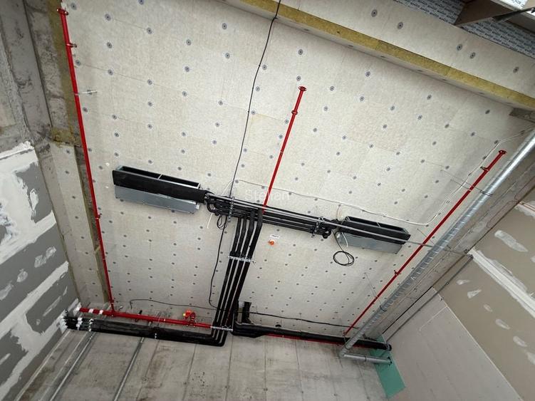 Spatiu ideal activitati comerciale, foarte bine pozitionat, zona premium