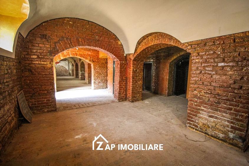 Spațiu comercial, de 320 mp, în Semicentral