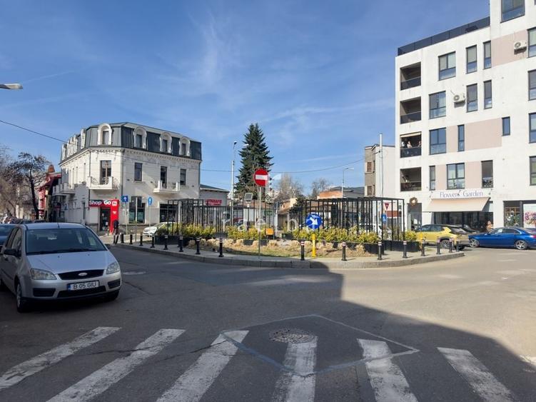 Apartament cu 11 camere semidecomandat în Dacia