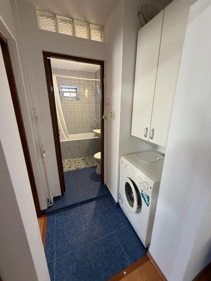 Apartament cu 2 camere semidecomandat, mobilat în 13 Septembrie