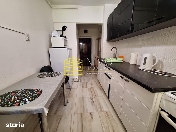 Apartament cu 2 camere semidecomandat în Aleea Carpați