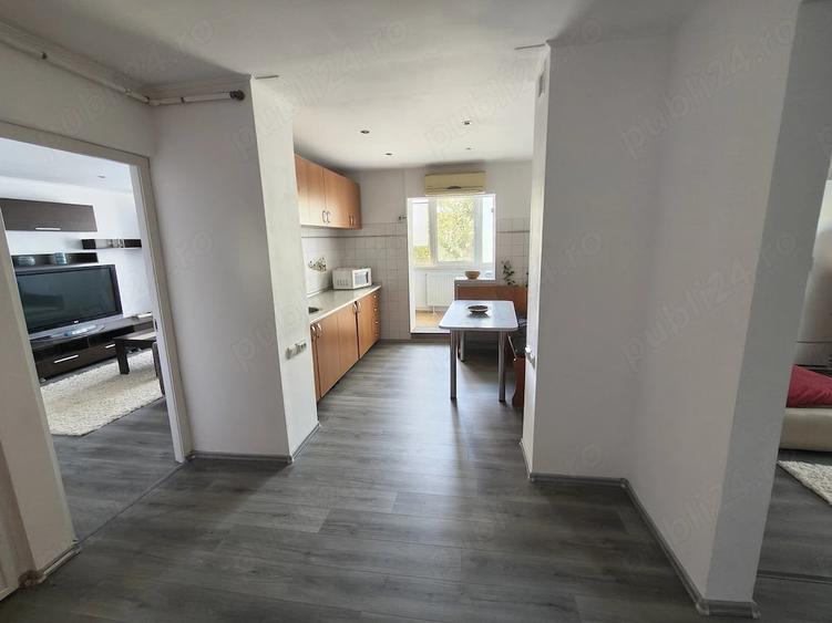Apartament cu 2 camere decomandat în Girocului