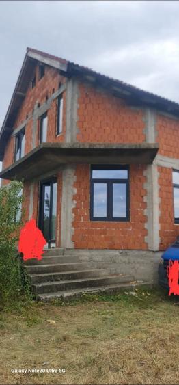 Casă cu 3 camere în Mândruloc