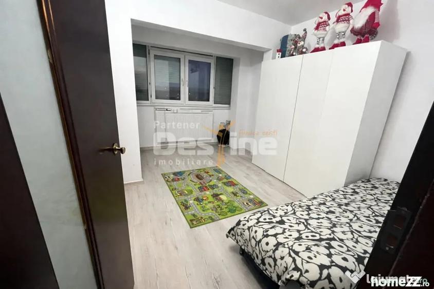 Apartament cu 3 camere decomandat în Inel I