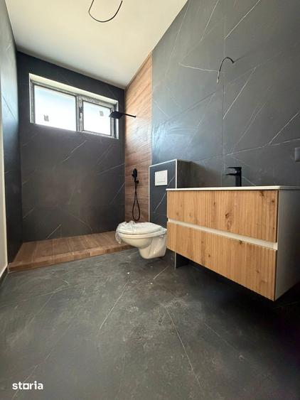 Casă cu 4 camere cu Teren 465 Mp în Sânpetru