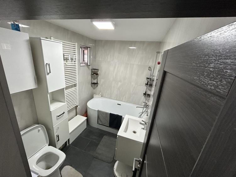 Casă cu 3 camere în Săcălaz