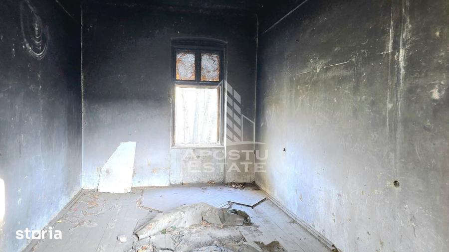 Casă cu Teren 1162 Mp în Iosefin