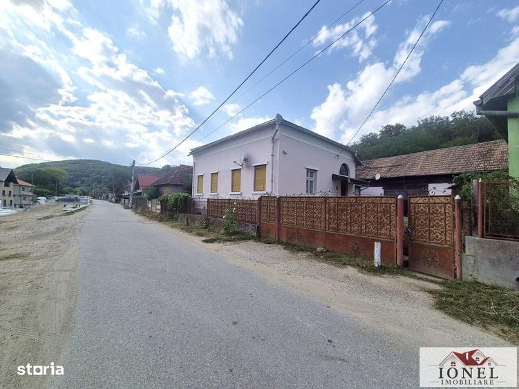 Casă cu 3 camere în Ciugud