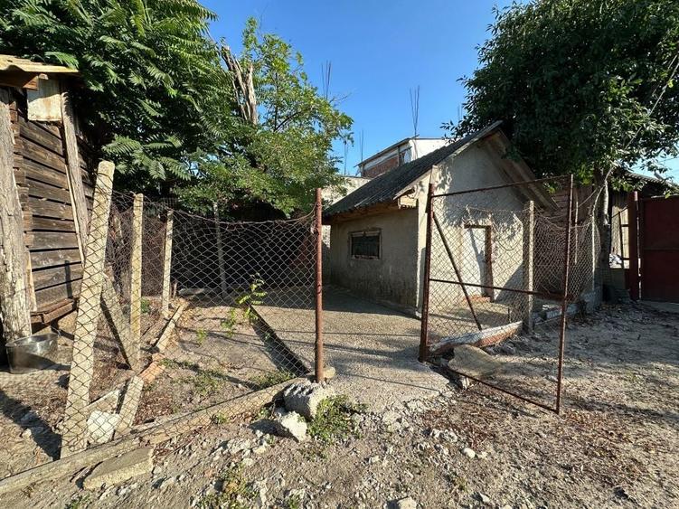 Casă cu 4 camere în Tătaru