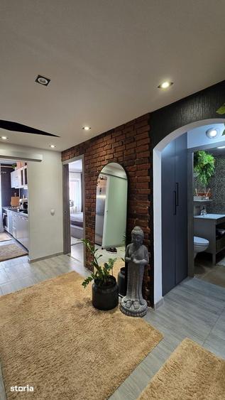 Apartament cu 4 camere decomandat, mobilat în Ultracentral